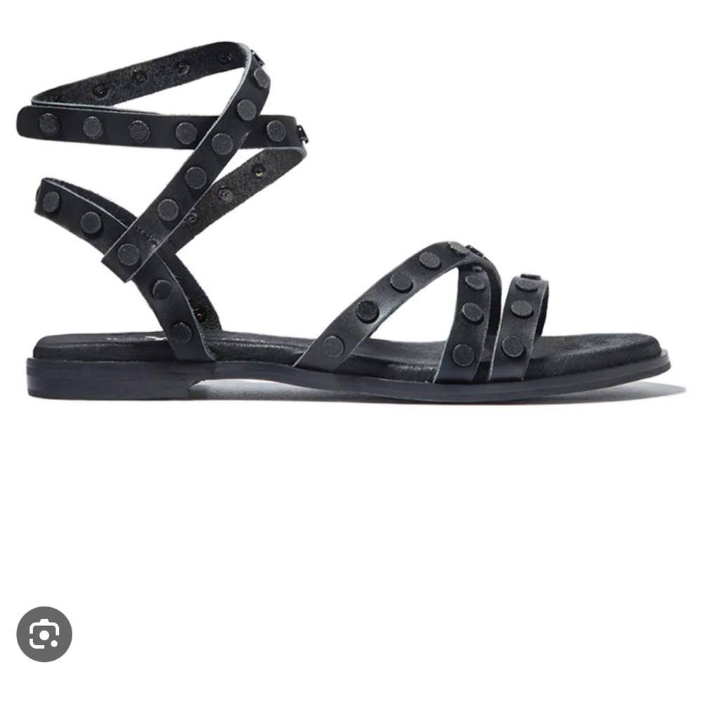 Yosi Samra black sandals